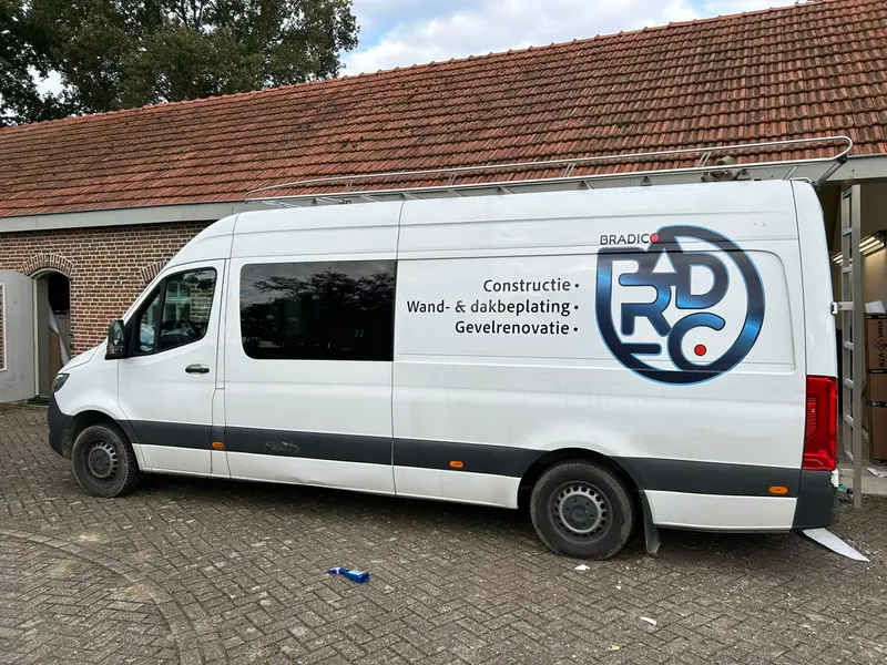 Bradico bedrijfswagen staalconstructies Limburg