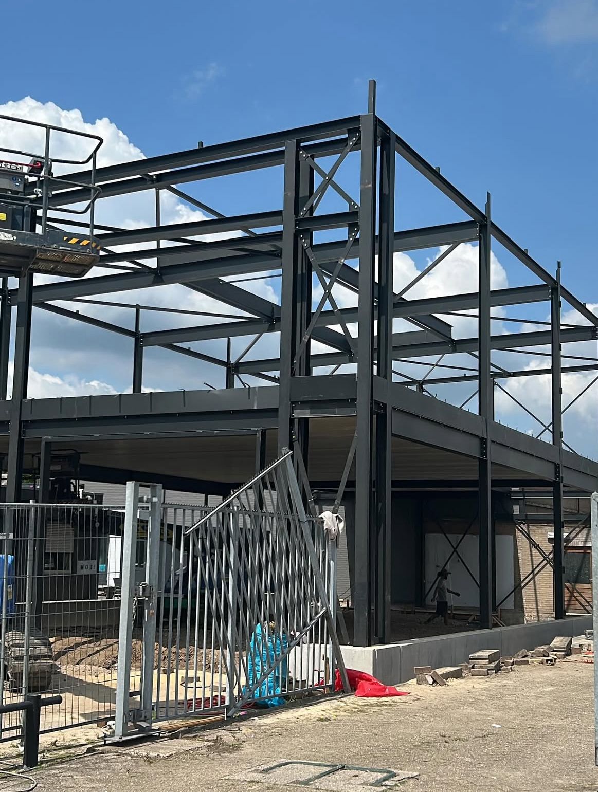 Industrieel bedrijfsgebouw voor renovatie Antwerpen