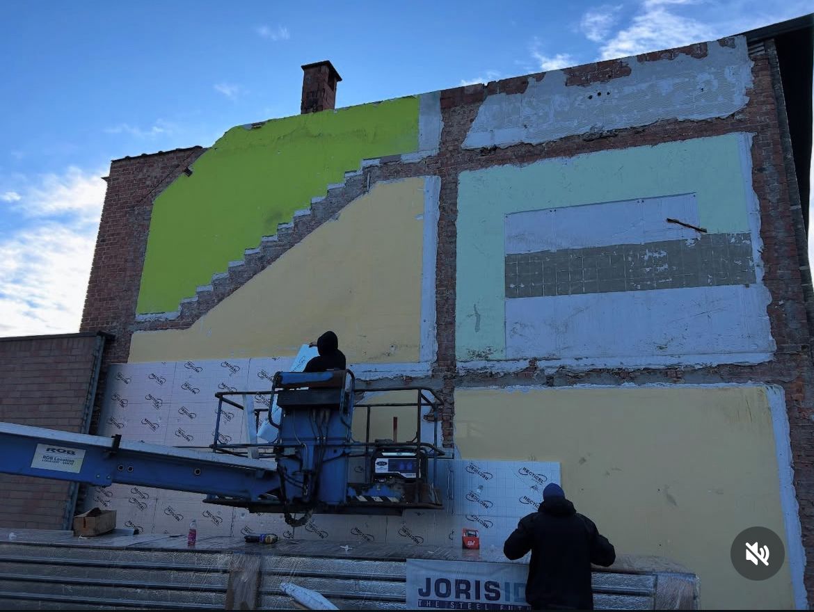 Gevelrenovatie bedrijfsgebouw voor start Vlaams-Brabant